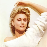 Olivia's Greatest Hits Vol 2 vinyl Deluxe Edition, photo