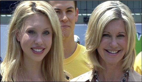Olivia Newton-John and Chloe Lattanzi 2007 Olivia
