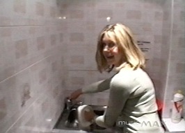 making the tea Olivia Newton-John Making of 2 album