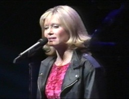 Hopelessly Devoted Olivia Newton-John Live in Toyko 2003