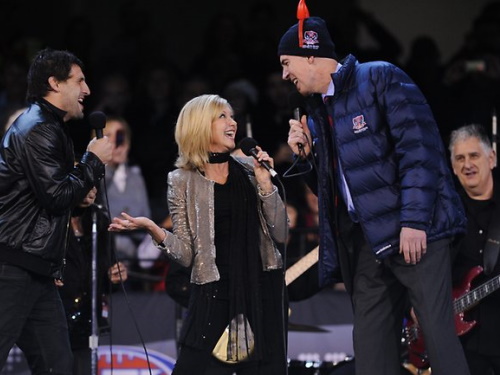 Olivia Newton-John Melbourne Cricket Ground 2011