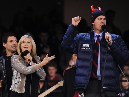 Olivia Newton-John Melbourne Cricket Ground 2011