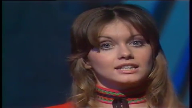 Olivia Newton-John in Choeur en Fete Banks of The Ohio 1972 Olivia Newton-John in Choeur en Fete 1972