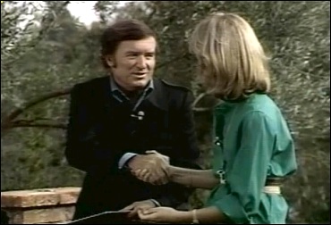 Olivia Newton-John on The Mike Douglas Show 1976 Olivia Newton-John on The Mike Douglas Show 1976